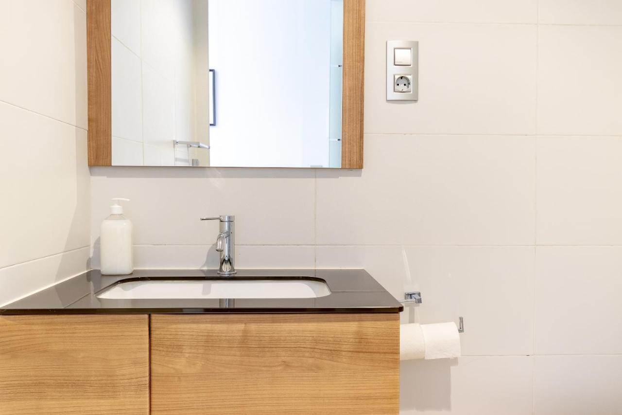 Cruces Metro Rooms Баракалдо Екстериор снимка